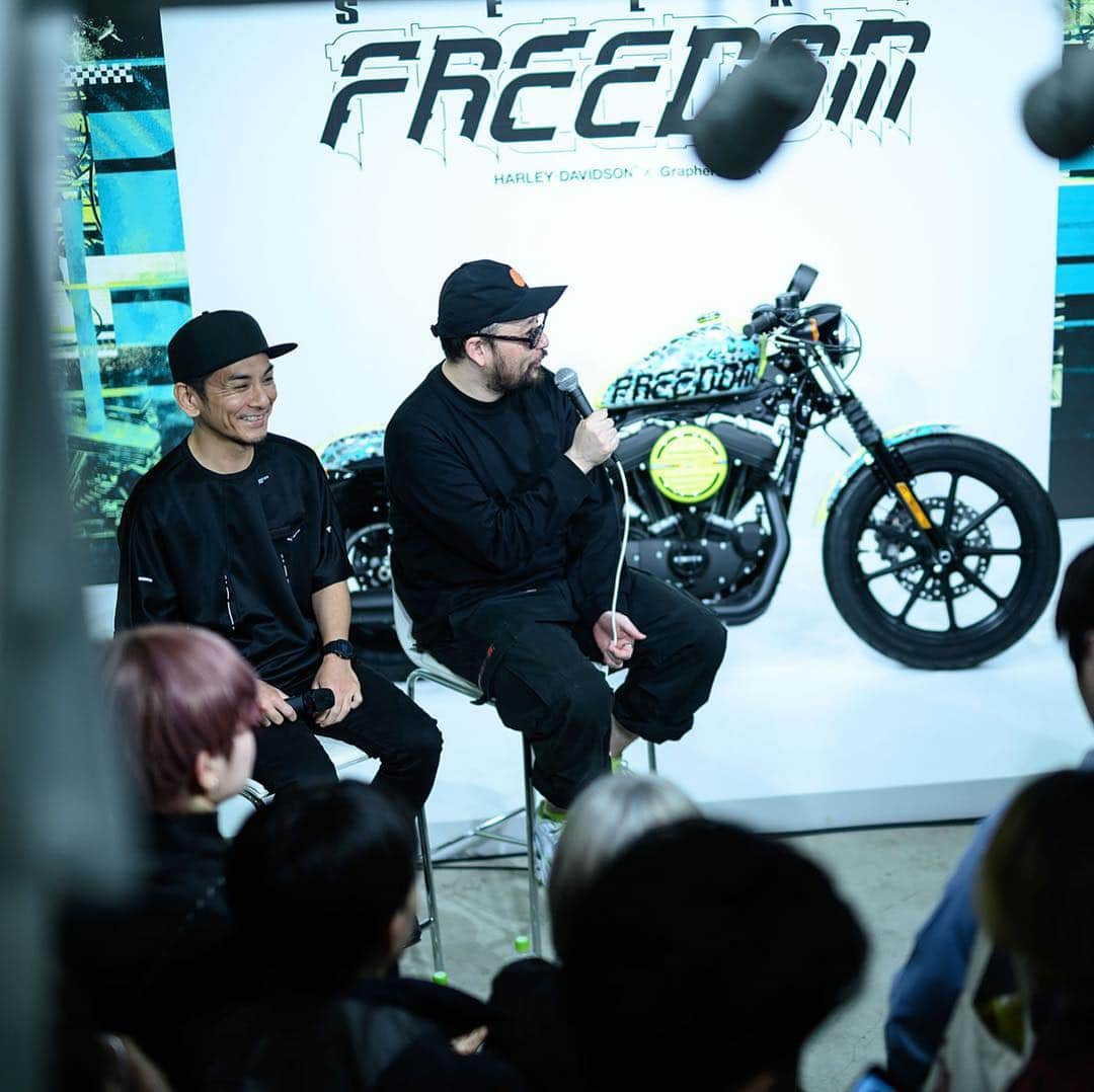 Harley-Davidson Japanさんのインスタグラム写真 - (Harley-Davidson JapanInstagram)「「SEEK for FREEDOM -Exhibition-」#ハーレー #harley #ハーレーダビッドソン #harleydavidson #バイク #bike #オートバイ #motorcycle #アイアン1200 #iron1200 #xl1200ns #スポーツスター #sportster #コラボレーション #collaboration #デザイン #design #グラファーズロック #graphersrock #seekforfreedom #イベント #event #渋谷 #shibuya #2019年 #自由 #freedom」5月10日 22時11分 - harleydavidsonjapan