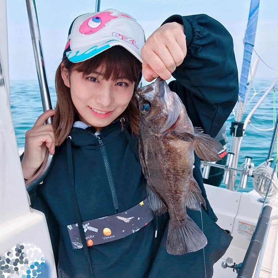 坂本遥奈さんのインスタグラム写真 - (坂本遥奈Instagram)「→→ 趣味の釣り、久々に行けました🎣 釣れたメバル🎣 めちゃ脂ののってる 尺メバルでした🐟 こんなおっきいメバルは初めて🐟🐟 この日の釣り日誌はまたブログ書こっと📝  #釣り #🎣 #fishing #fish #メバル #尺メバル #グググー！ #釣りハル日誌」5月10日 22時09分 - haruna_sakamoto_official