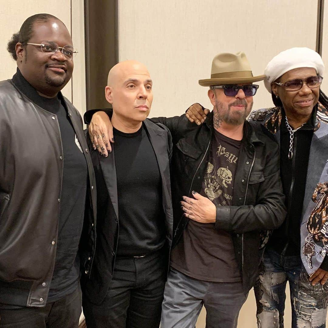 ナイル・ロジャースさんのインスタグラム写真 - (ナイル・ロジャースInstagram)「#hipgnosissongsfundcrew @poobear @merck_mercuriadis @davestewarteurythmics @nilerodgers @canadianmusicweek panel」5月10日 22時08分 - nilerodgers