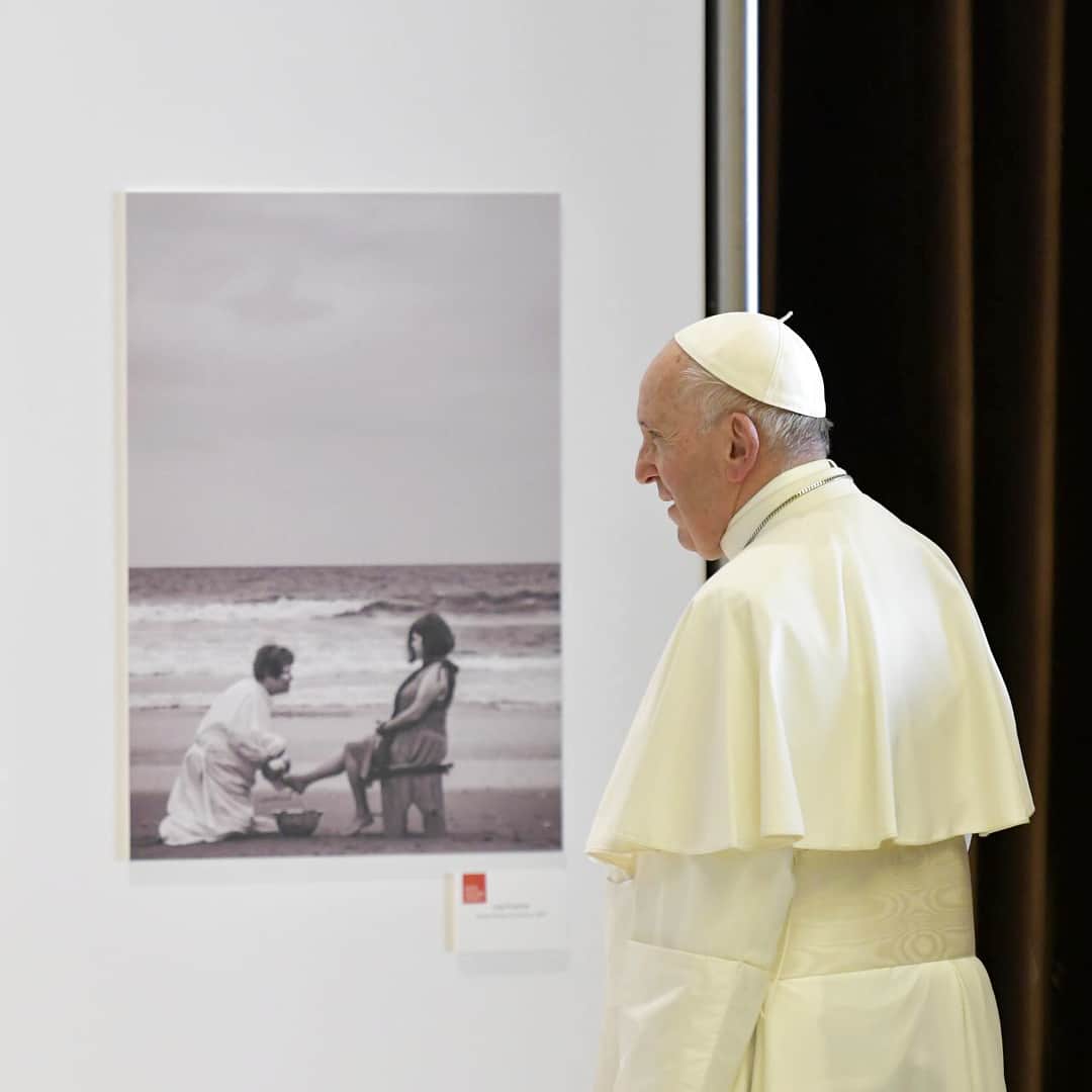 フランシスコ（ローマ教皇）さんのインスタグラム写真 - (フランシスコ（ローマ教皇）Instagram)「#nunshealinghearts」5月10日 22時13分 - franciscus