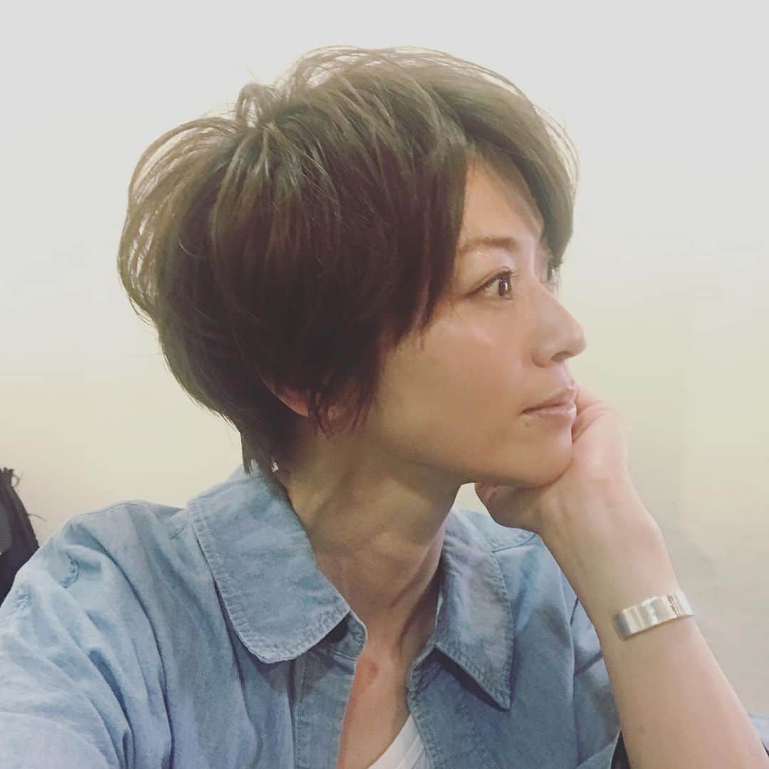 のインスタグラム：「ロライマへ。 家族から、髪を伸ばしてみたら？と提案あり考え中です😌」