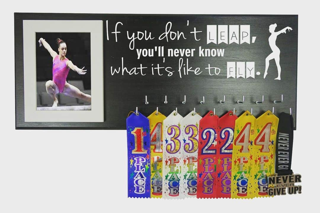 Inside Gymnasticsさんのインスタグラム写真 - (Inside GymnasticsInstagram)「#ad 🚨GIVEAWAY ALERT! 🚨 Our friends at @sport.medals.onthewall have a giveaway for YOU! Just... 1️⃣ LIKE this post  2️⃣ FOLLOW @sport.medals.onthewall  3️⃣ TAG at least TWO friends below  for your chance to WIN! Winner to be announced on 5/13/19. GOOD LUCK! 🍀 #insidegym #gymnastics #ifyoudontleapyoullneverknowwhatitsliketofly」5月10日 22時21分 - insidegym