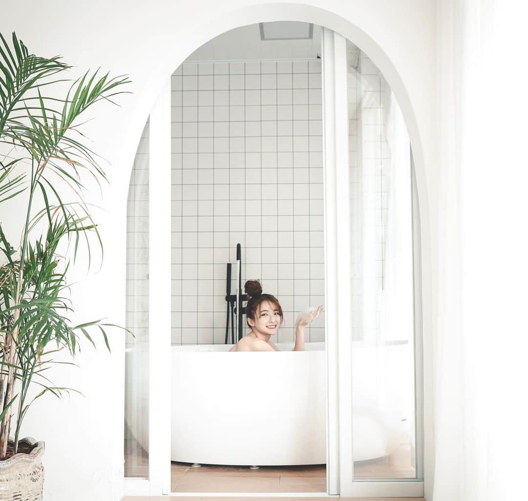Giann Chanのインスタグラム：「《 Day 1 》 Wash away your troubles with the bubbles. . . . #Xiamen #China #Shortbreak #ctytravelmap #bathgoals」