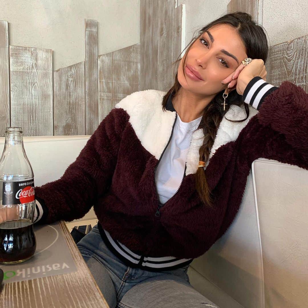 Cristina Buccinoさんのインスタグラム写真 - (Cristina BuccinoInstagram)「Can you understand what I think? ...➰」5月10日 22時36分 - cribuccino