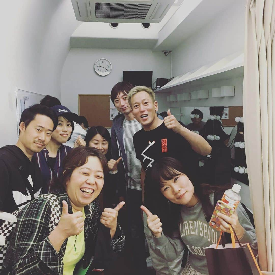 八幡カオルさんのインスタグラム写真 - (八幡カオルInstagram)「じゅんいちダビッドソンさんの単独ライブ 「Football Friday」を見に行ってきました^_^ やっぱり王者は違いますね！ 笑いました〜😁😊 そしてこんなにも本田選手、サッカーネタが尽きないなんて！！ ゴラッソー⚽️」5月10日 22時42分 - kaoruyahata