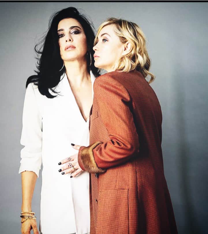 エマニュエル・ベアールのインスタグラム：「#madamefigaro  with @nadinelabaki ❤️ #capharnaum  #nadinelabaki @capharnaumthefilm 🙏🏻 #lebanon #actress  #director ... #engagement !!!! Have a beautiful weekend ☀️」
