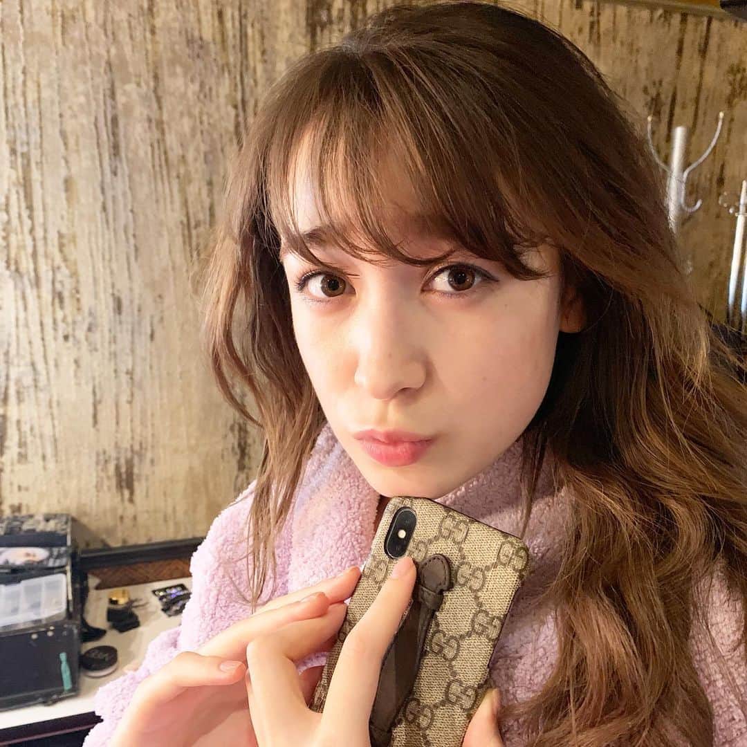 ViViさんのインスタグラム写真 - (ViViInstagram)「ViViNightの楽屋でのサチ💕💕 顔も声も全部かわいいんです😍 @sachi_fujii_official #vivi #藤井サチ #vivinight #びびないと #ViViの裏側  #トレンド #流行 #ファッション #fashion #style  #買い物 #今日のコーデ #ootd #coordinate #code  #美容 #コスメ #メイク #beauty #cosme #ヘアアレ」5月10日 22時54分 - vivi_mag_official