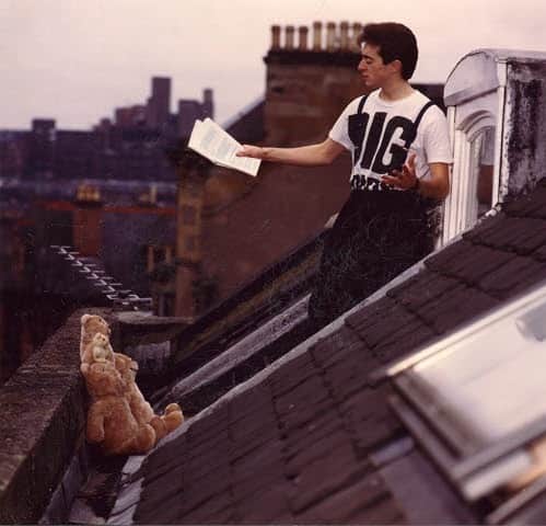 アラン・カミングさんのインスタグラム写真 - (アラン・カミングInstagram)「Being a drama student on the rooftops of Glasgow, 1984 #fbf」5月10日 23時15分 - alancummingreally