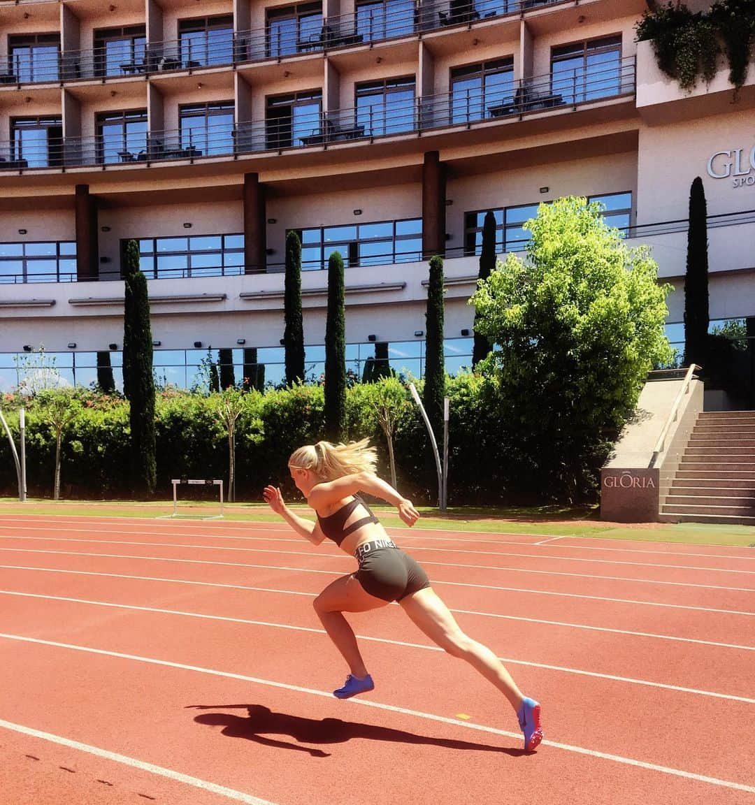 Astrid GLENNER-FRANDSENさんのインスタグラム写真 - (Astrid GLENNER-FRANDSENInstagram)「Sidste træning er klaret, og i morgen går det løs til VM i stafet! #worldrelays #yokohama #4x100」5月10日 23時29分 - astridglenner