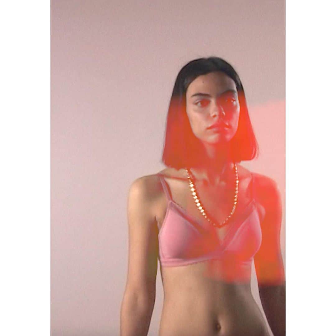 レジャビーのインスタグラム：「Our mantra: lingerie for all women, all ages and lifestyles —— Notre devise : une lingerie pour toutes les femmes, tous les âges et tous les styles de vie #designedbywomenforwomen #conçuparlesfemmespourlesfemmes #lapetitelejaby #comingsoon @luciebou2」