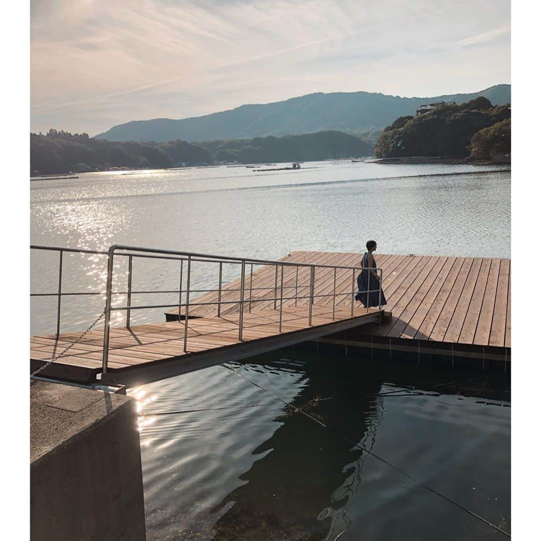 高山都さんのインスタグラム写真 - (高山都Instagram)「お天気にも恵まれ、はぁーここは天国かと錯覚しそう。 三重県の #志摩ベイサイドテラス @shimabaysideterrace に来ています。 子供の頃、家族で志摩スペイン村に旅行で来た以来の20数年ぶりの伊勢志摩。 ここのホテル、南仏みたいな風景は、どこを切り取っても、絵になる。 #都リゾート  #都ふく ワンピースは @sayakadavis です。 #都の旅の記録」5月10日 23時47分 - miyare38