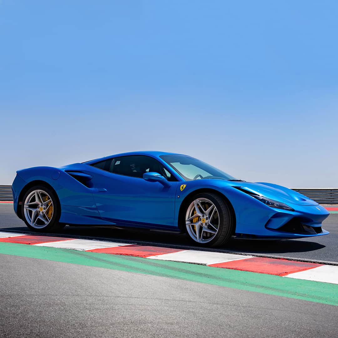 フェラーリさんのインスタグラム写真 - (フェラーリInstagram)「Sporty, sleek and unforgettably fast. The #FerrariF8Tributo is ready to deliver new sensations. #Ferrari #CarsWithoutLimits」5月11日 0時00分 - ferrari