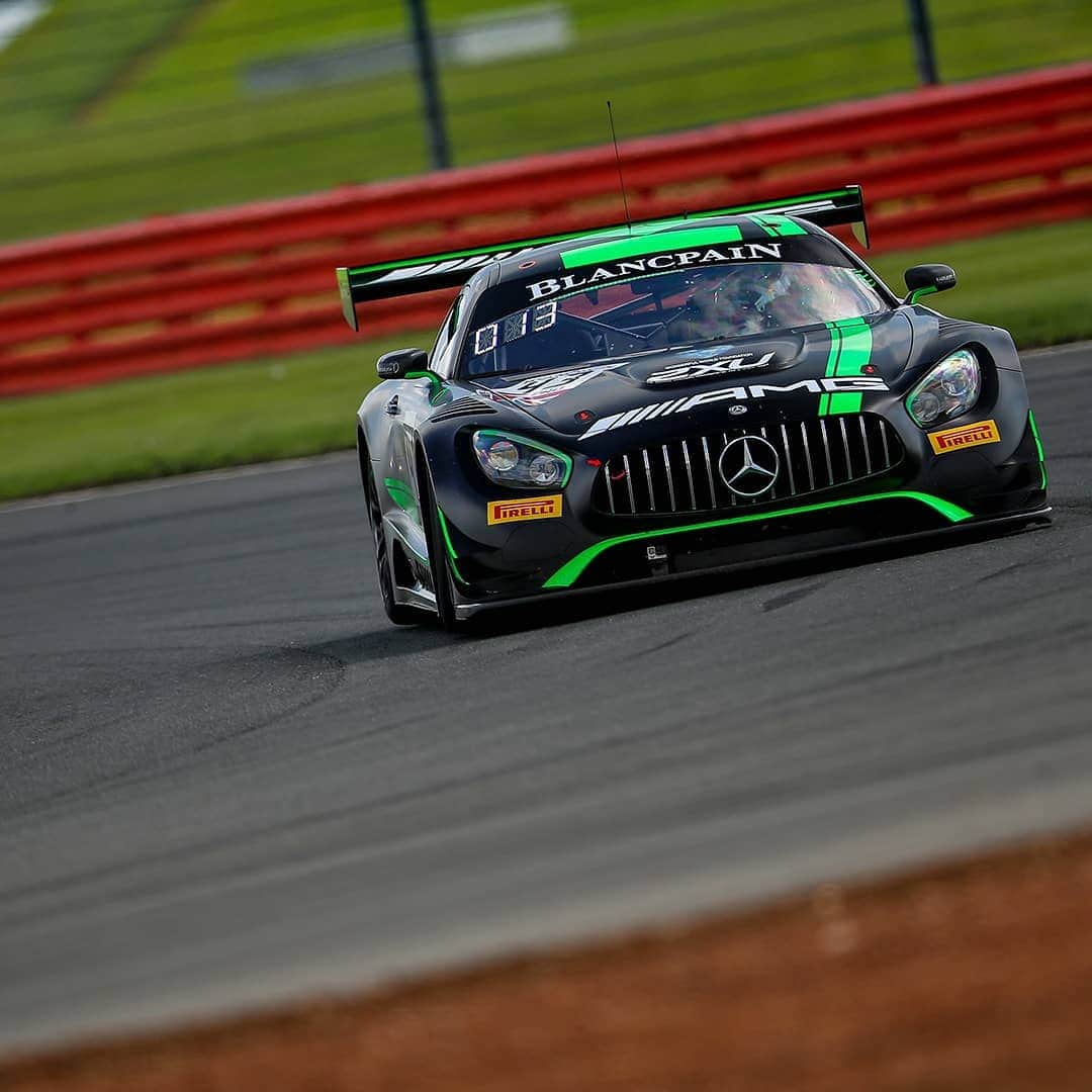 Mercedes AMGさんのインスタグラム写真 - (Mercedes AMGInstagram)「Back at the famous @silverstonecircuit for the second round of the @blancpaingtseries Endurance Cup! Our teams @akkaaspteam, @teamblackfalcon, @ramracingcom and @strakkaracing will enter the 3-hour race on Sunday with seven Mercedes-AMG GT3s. Let’s get it on!  #MercedesAMG #AMGGT3 #MercedesAMGMotorsport #Mercedes #AMG #GT3 #BlancpainGT #BGTSSilverstone #GTRacing #Motorsport」5月11日 0時16分 - mercedesamg