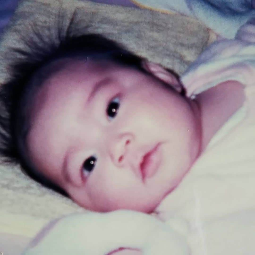 ヒラヤマンさんのインスタグラム写真 - (ヒラヤマンInstagram)「ちなみにこれがわたしの赤ちゃんの頃。前載せたことあるかもやけど。 #ヒラヤマン #0歳」5月11日 0時19分 - hirayaman2
