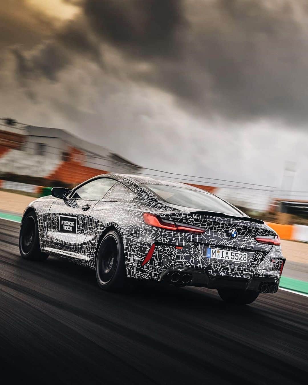CARLiFESTYLEさんのインスタグラム写真 - (CARLiFESTYLEInstagram)「The 2020 BMW M8 is coming! Here Is a little photoshop to the front and back. #carlifestyle」5月11日 0時28分 - carlifestyle