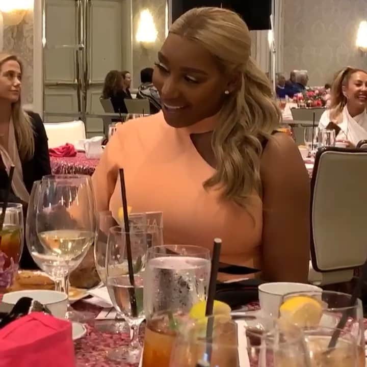 ネネ・リークスのインスタグラム：「I was honored yesterday in Beverly Hills with the “Woman of Achievement Award” presented to me by The Associates for Breast and Prostate Cancer and John Wayne Cancer Institute for my work as an advocate and a caretaker! I am and was honored to be recognized by those who truly care and understand the impact this disease has on families #fuckcancer」
