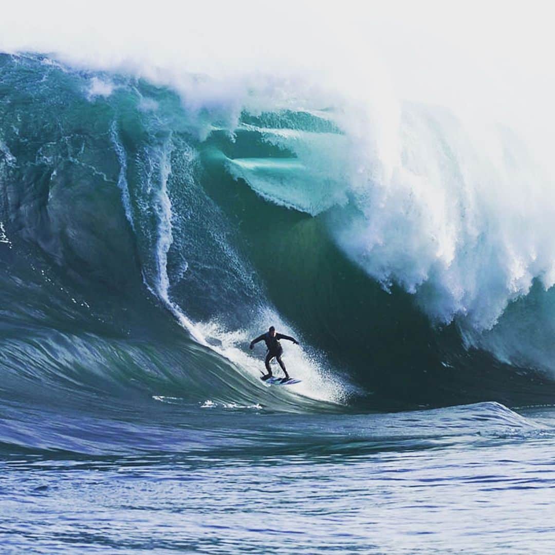 イサオラさんのインスタグラム写真 - (イサオラInstagram)「#weekendvibes #surf #waves」5月11日 6時14分 - isaora