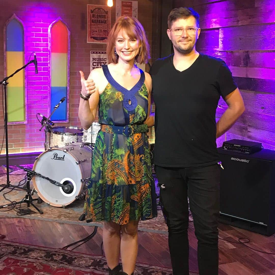 アリシア・ウィットさんのインスタグラム写真 - (アリシア・ウィットInstagram)「NASHVILLE! tune in to @todayinnashville at 11:25 to see us performing on the teevee!! we are currently in roanoke but that’s the magic of technology ✨and come see us tomorrow night - 7 pm at @citywinerynsh!! can’t wait for our hometown show. tickets still available at city winery website, or www.aliciawittmusic.com. see you soon!!」5月11日 0時54分 - aliciawitty