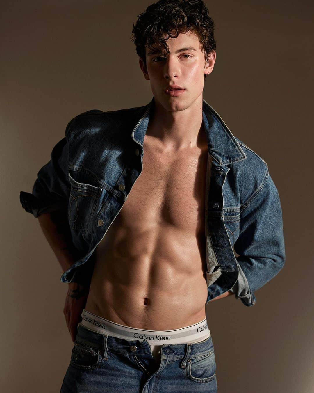 Calvin Kleinさんのインスタグラム写真 - (Calvin KleinInstagram)「“I’m finding the more truthful and raw that I am, the more I am connecting.” — #ShawnMendes ⠀⠀⠀⠀⠀⠀⠀⠀⠀⠀⠀⠀⠀⠀⠀⠀⠀⠀⠀⠀⠀⠀⠀⠀⠀⠀⠀ See more at calvinklein.com/mycalvins ⠀⠀⠀⠀⠀⠀⠀⠀⠀⠀⠀⠀⠀⠀⠀⠀⠀⠀⠀⠀⠀⠀⠀⠀⠀⠀⠀ Photographed by @mario_sorrenti ⠀⠀⠀⠀⠀⠀⠀⠀⠀⠀⠀⠀⠀⠀⠀⠀⠀⠀⠀⠀⠀⠀⠀⠀⠀⠀⠀ #MYTRUTH #MYCALVINS @shawnmendes」5月11日 1時38分 - calvinklein