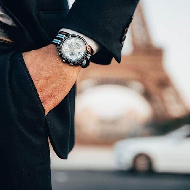 メルセデス・ベンツさんのインスタグラム写真 - (メルセデス・ベンツInstagram)「Take your time but do it in style! Click on the tag to buy the Mercedes-Benz men’s chronograph watch!  #MercedesBenz #MBClassic #ClassicCar #Car #Carsofinstagram #InstaCar #MBCar 📸 @alenpalander」5月11日 1時55分 - mercedesbenz