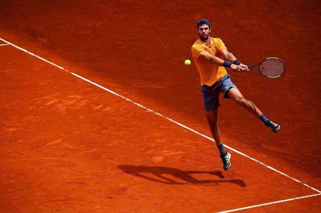 カレン・ハチャノフのインスタグラム：「See you next year Madrid🇪🇸🙌🏻 Always a pleasure to play there @mutuamadridopen #MMOPEN #KeepWorking #KeepFighting #TeamKhachanov 📸 @antoinecouvercelle」