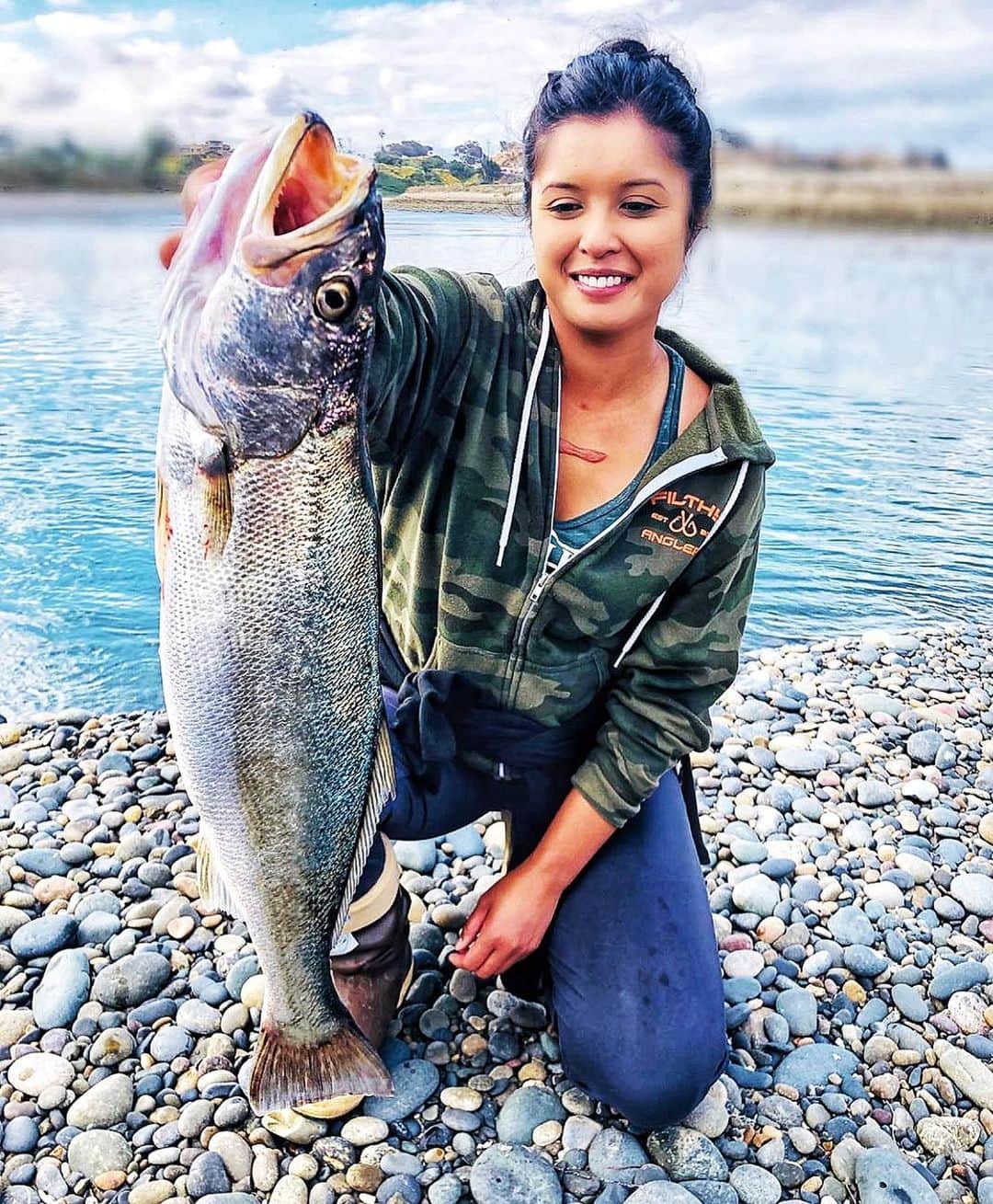 Filthy Anglers™さんのインスタグラム写真 - (Filthy Anglers™Instagram)「Filthy Female Friday First right here: Team Filthy member Pamela Rose @pamelaroseeee with her first and our first ever posting of a Corvina. Truth be told, never heard of this fish?! I said it the other day, our species game is continuing to grow strong! Awesome catch Pamela, you are Certified Filthy. I’m off to Maine in a somewhat secret mission for the next 3 days, be sure to check out our story to follow a long. Enjoy your Friday and weekend everyone! www.filthyanglers.com #fishing #corvina #girlswhofish #girlsfishtoo #ladyangler #bassfishing #maine #whestonslodge #bigbass #outdoors catchandrelease #bass #fish #hunting #trout #salmon #filthyanglers #teamfilthy」5月11日 2時23分 - filthyanglers