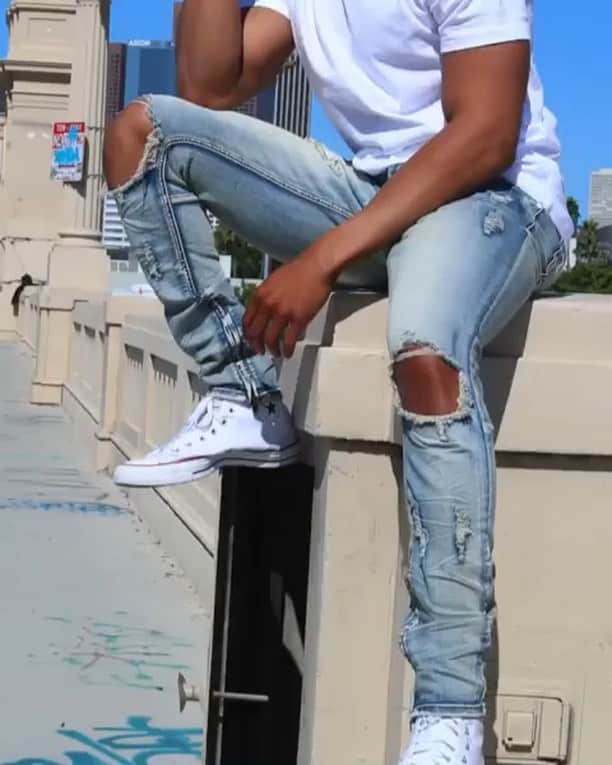 STYLE4GUYSのインスタグラム：「@FashionNovaMEN has the perfect denim fit for everyone 👖🔥」