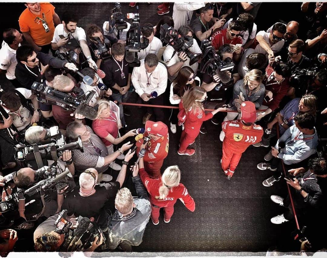 ティモ・グロックさんのインスタグラム写真 - (ティモ・グロックInstagram)「PR work for @scuderiaferrari」5月11日 3時09分 - realglocktimo