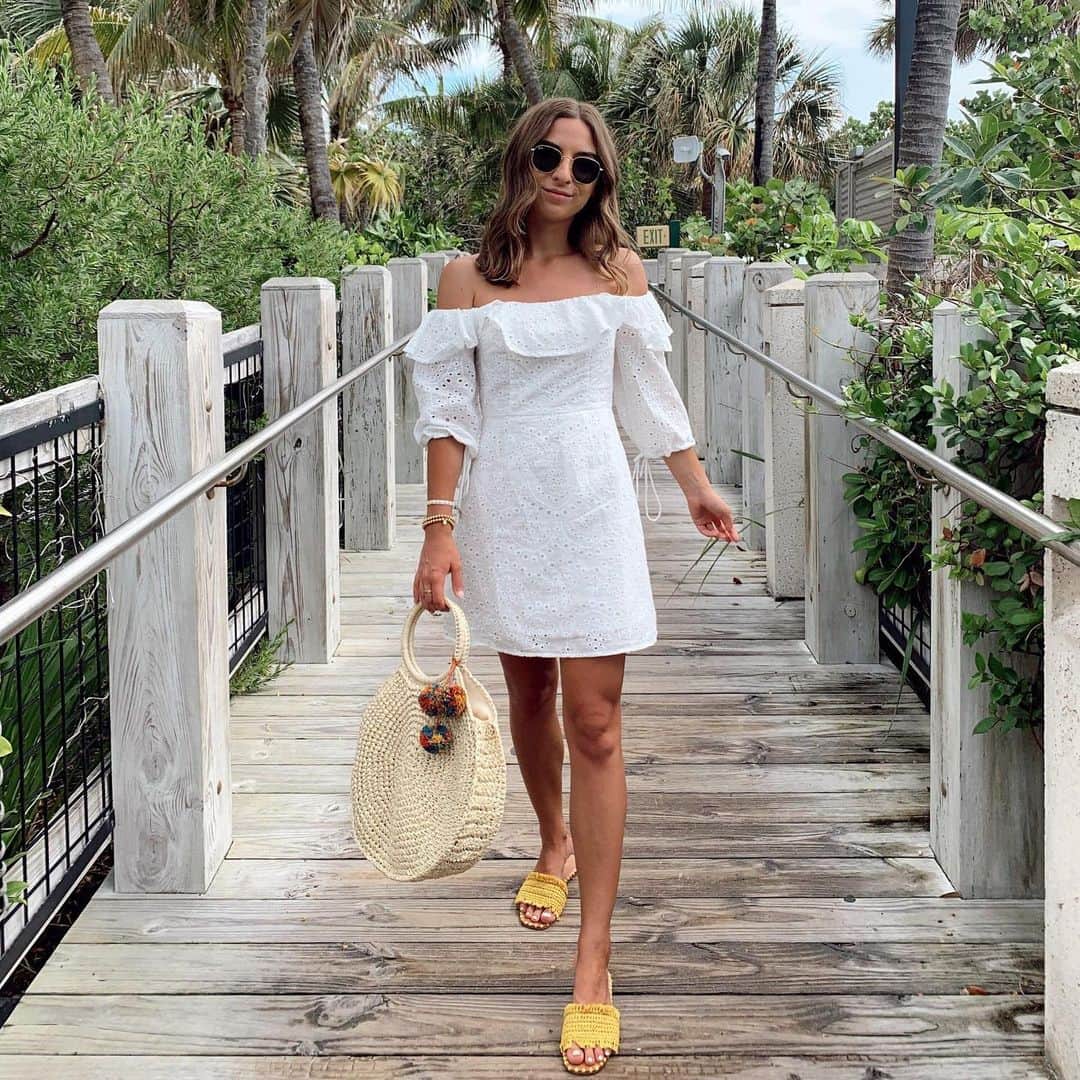 ALDO shoesさんのインスタグラム写真 - (ALDO shoesInstagram)「Let’s get coconuts.🌴 Cutie @fashionsensored steps out in sunny Miami wearing raffia sandals Ybaolla & matching bag Yireng.  Get the look in bio. #AldoCrew #AldoShoes」5月11日 3時21分 - aldo_shoes