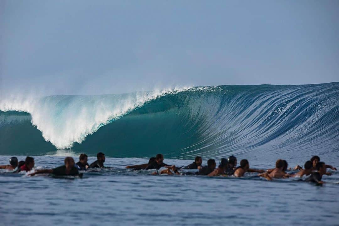 surflineさんのインスタグラム写真 - (surflineInstagram)「Teahupoo, yesterday. More coming. 📷: @benthouard」5月11日 3時52分 - surfline