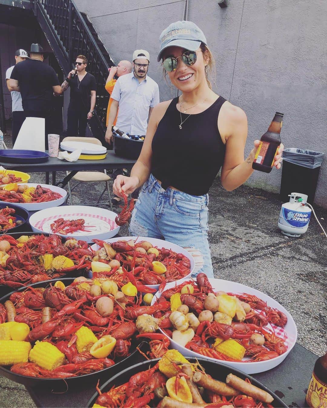 Jessie Jamesさんのインスタグラム写真 - (Jessie JamesInstagram)「My mamas from Louisiana like the hot sauce @thecadillac3」5月11日 4時14分 - jessiejamesdecker