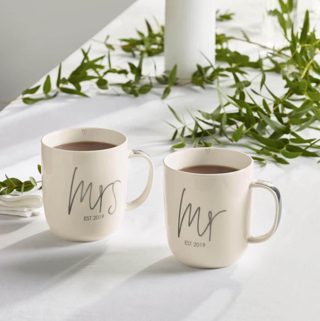 Nextさんのインスタグラム写真 - (NextInstagram)「Nothing says "Just Married" than your first Mr + Mrs mugs! Swipe ➡️ to discover the gifts that'll make their special day, even *more* special ✨ 🔍 Mugs: 609276 & 608239 Frame: 916677 Candle: 341582 Diffuser: 928430 Planners: 641556, 332132 & 345701 Gift bag and box: 638510 & 624871. #wedding #weddinggifts #gifts #gifting #mrandmrs #happycouple #weddingvibes #summerwedding」5月11日 4時27分 - nextofficial