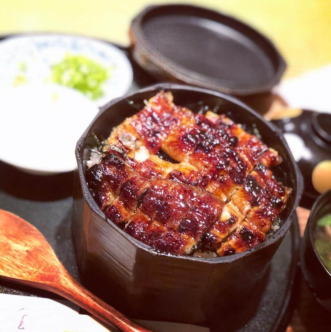 鈴木央紹のインスタグラム：「名古屋と言えば、ひつまぶし！ #ひつまぶし #名古屋めし #ヒサログ」