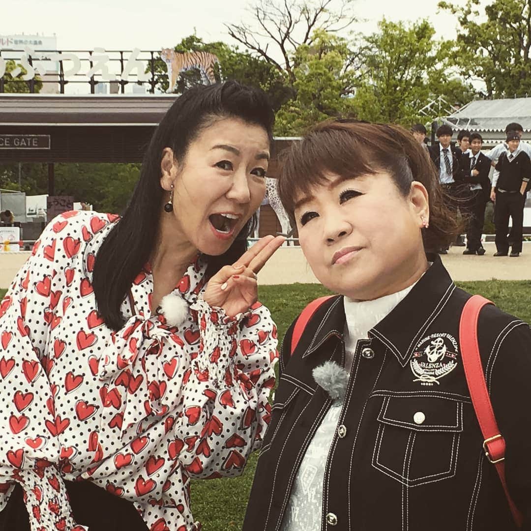 リンゴのインスタグラム：「#ハイヒールリンゴ🍎 #天童よしみ #nhk #えぇトコ #天王寺界隈 #先ずはてんしば #6月14日OA予定」