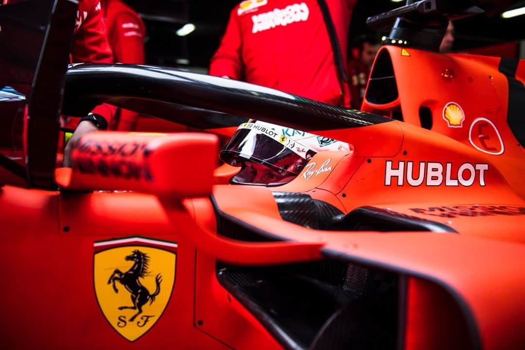 ウブロさんのインスタグラム写真 - (ウブロInstagram)「#SpanishGP this week-end! Good luck @scuderiaferrari! #HublotFerrari」5月11日 15時00分 - hublot