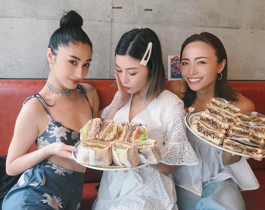 里見茜のグルメインスタ