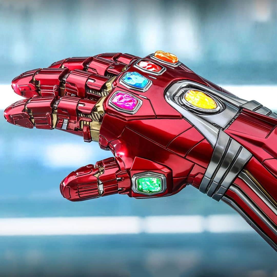 HYPEBEASTさんのインスタグラム写真 - (HYPEBEASTInstagram)「#hypelife: @hottoyscollectibles’ latest luxury figurine is a life-sized version of Iron Man’s Nano Gauntlet from ‘@avengers: Endgame.’ Head to the link in our bio to learn more about this Marvel collectible.  Photos: Hot Toys」5月11日 6時22分 - hypebeast