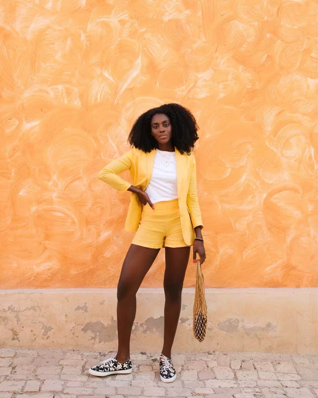 シービーズのインスタグラム：「You can thank us later. One week ago we launched The Magnum Collection which provides the perfect amount of party to any outfit. Here’s how you’ve been wearing them so far. Featuring: @spiritedpursuit @timmelideo @missenocha @josie_elle @cameronphillips #showupinseavees」