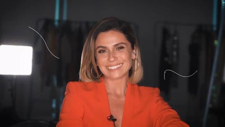 Giovanna Antonelliのインスタグラム：「Conexão entre mãe e filho (a) não tem igual, né? ♥️ Eu AMO ser mãe e adorei ganhar Vult de presente esse ano. Quer dicas pra deixar a sua mãe mais linda ainda?! Então corre pro perfil da @vult!#MinhaConexaoComEla #DiaDasMaes #vult」