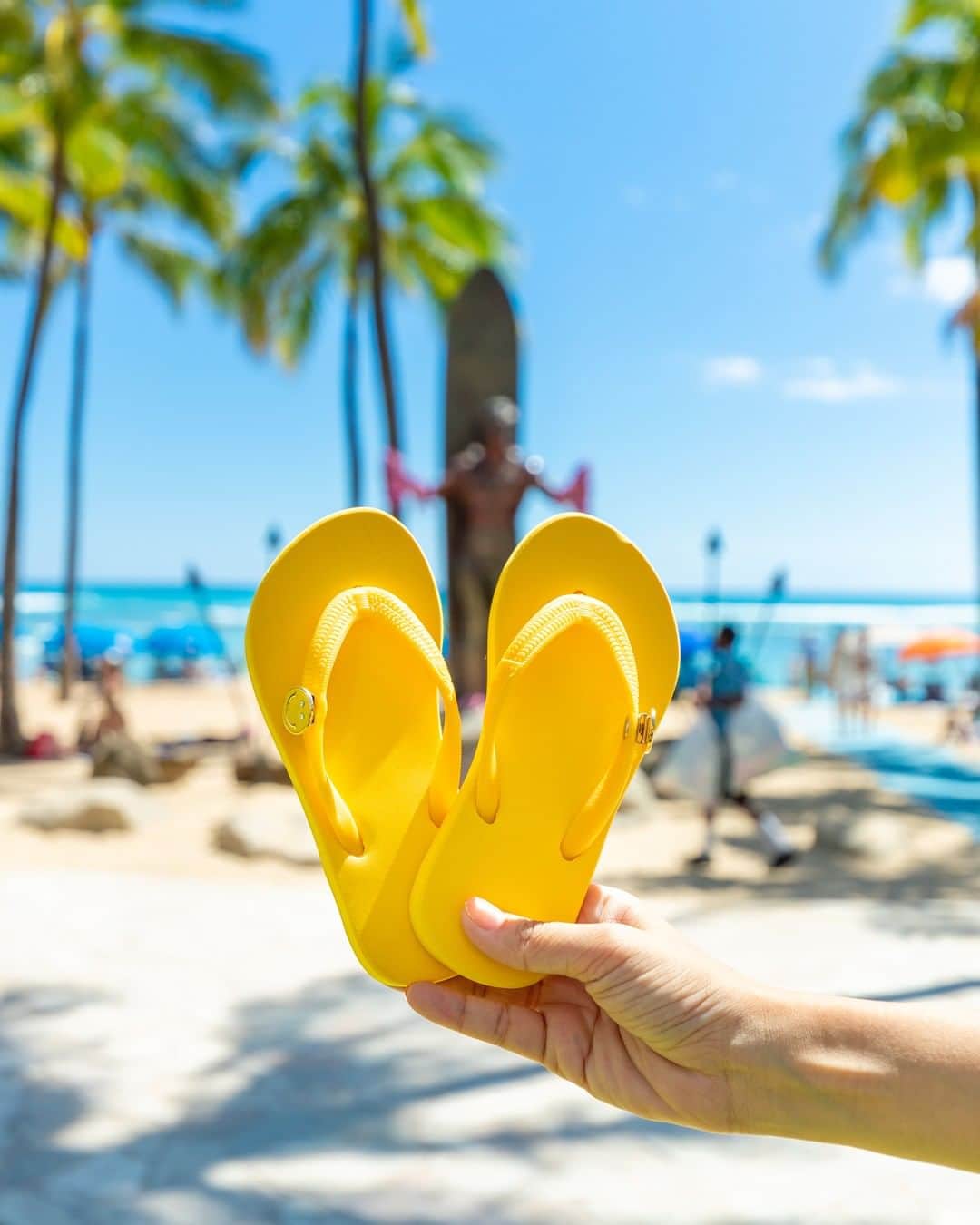 Popits Hawaiiさんのインスタグラム写真 - (Popits HawaiiInstagram)「Aloha Friday🌺 Yellow Toddler sandal x Smile charm❤⠀ ⠀ ⠀ #popitshawaii #ポピッツ #sandals #charms #alohastate #luckywelivehawaii #waikiki #footwear #thong #happyfeet #flipflops #slippers #ハワイ #ハワイ旅行 #ハワイ好き #ハワイ大好き #ハワイ好きな人と繋がりたい #ビーチサンダル #フラ #フラダンス #占い #friday #toddler #」5月11日 7時00分 - popitshawaii