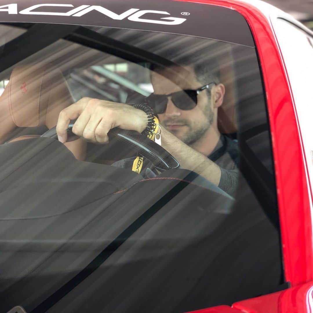 のインスタグラム：「If you need me I live here now @exoticsracing」
