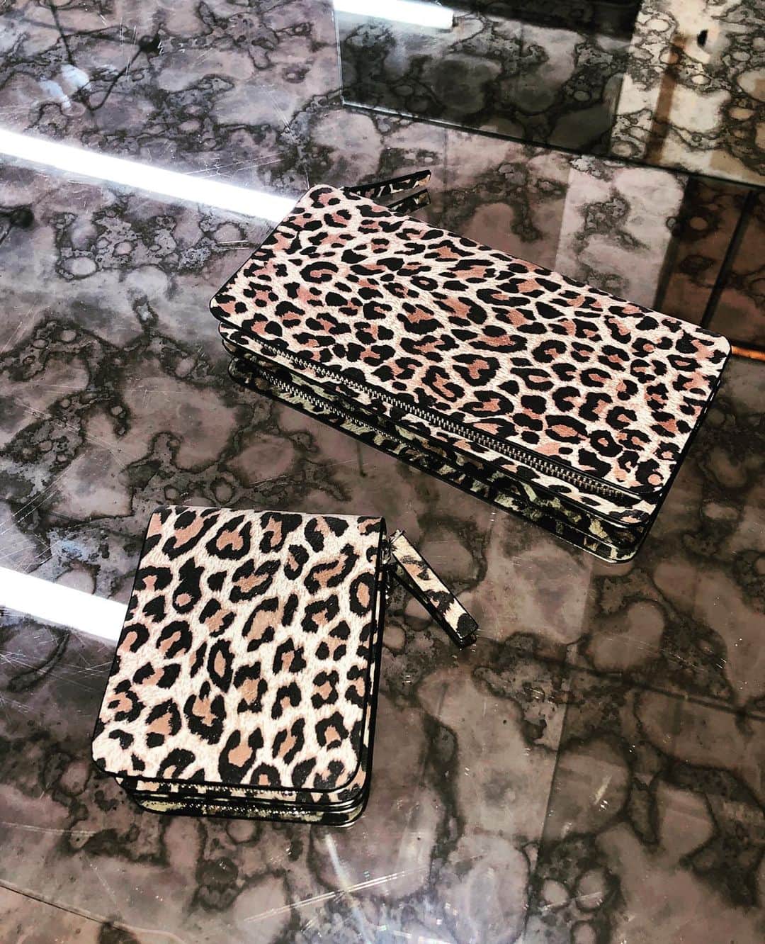 オーク ニューヨークのインスタグラム：「🐯leopard accessories🐯」