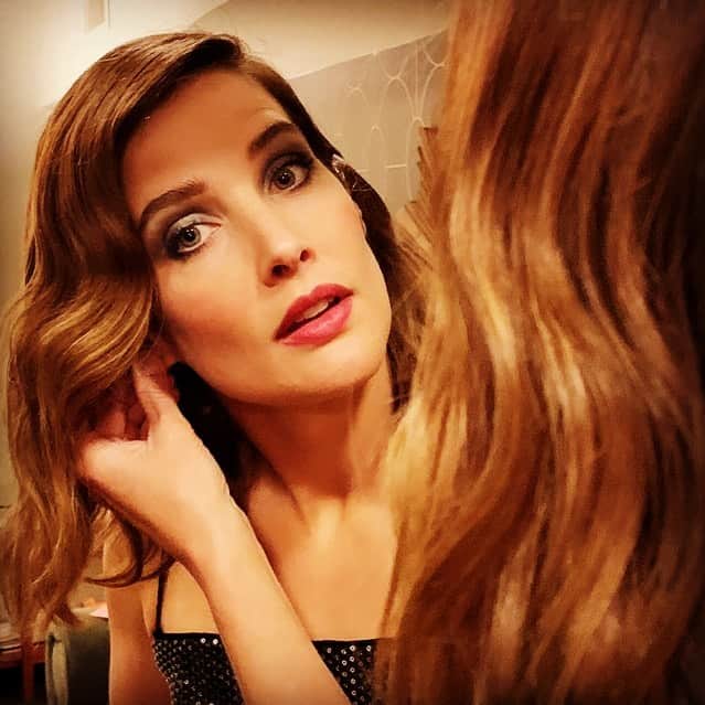 コビー・スマルダーズのインスタグラム：「Oh hey... Grateful always @jostrettell @robertvetica @erinwalshnyc #jimmykimmellive」