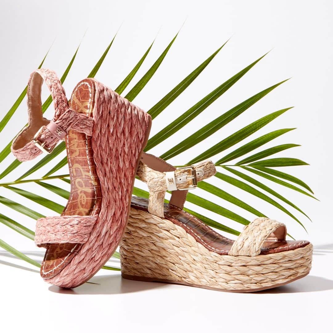 サムエデルマンのインスタグラム：「Braided perfection in our Deena Wedge」