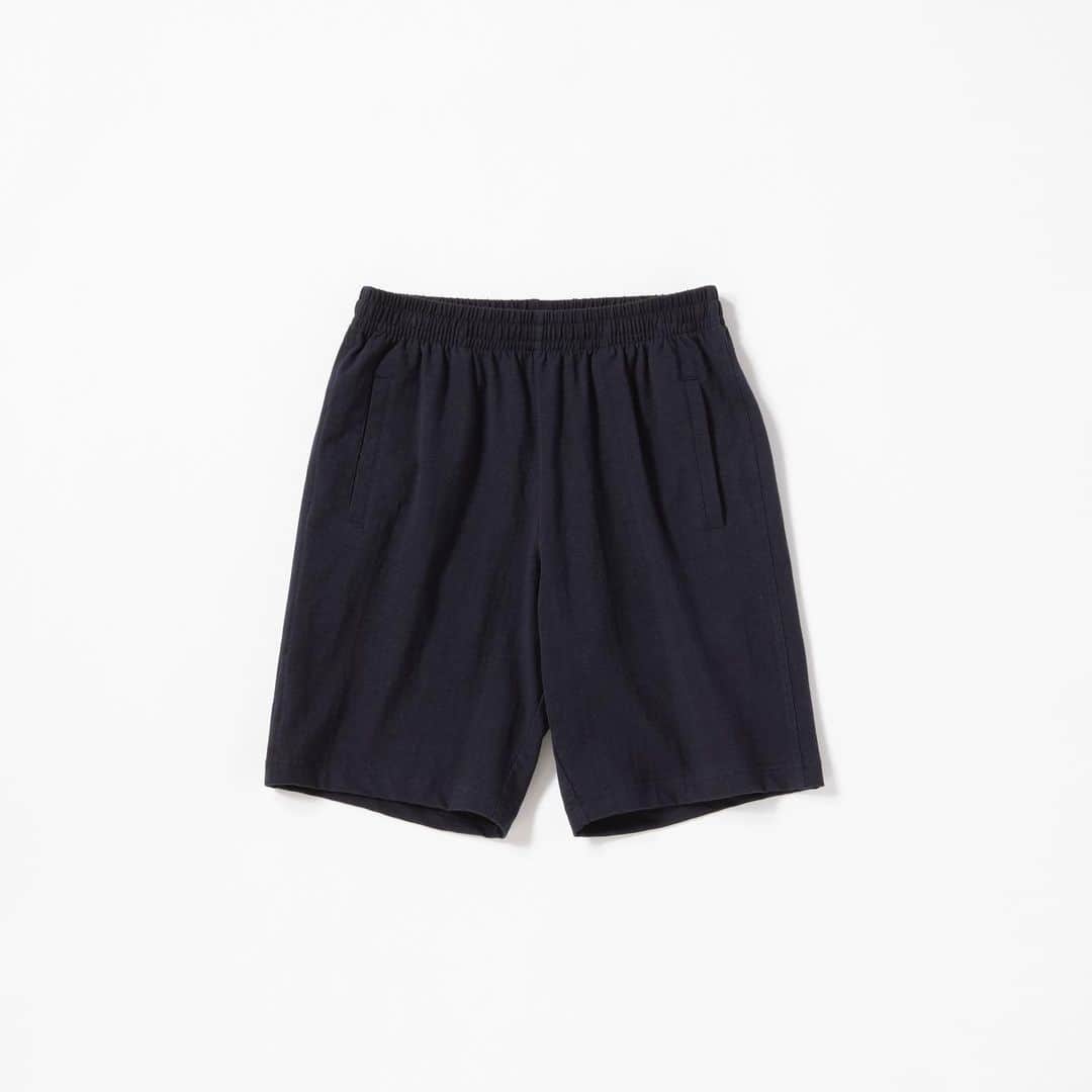 Jackmanさんのインスタグラム写真 - (JackmanInstagram)「S/S 2019「NEW ARRIVAL」﻿﻿﻿﻿﻿ ﻿ "Stretch Shorts"﻿﻿﻿﻿﻿ ﻿﻿﻿﻿﻿ Dark Navy and Off Black / ￥10,000＋Tax﻿﻿﻿﻿﻿ ﻿ Business hours: 11am-7pm﻿ Address: 2-20-5 Ebisu-minami, Shibuya-ku, Tokyo﻿ Phone: 03-5773-5916﻿ ﻿﻿ #jackman_official #factorybrand #madeinjapan #madeinfukui #japanesefabric #jm4835 #stretchtrousers」5月11日 8時38分 - jackman_official