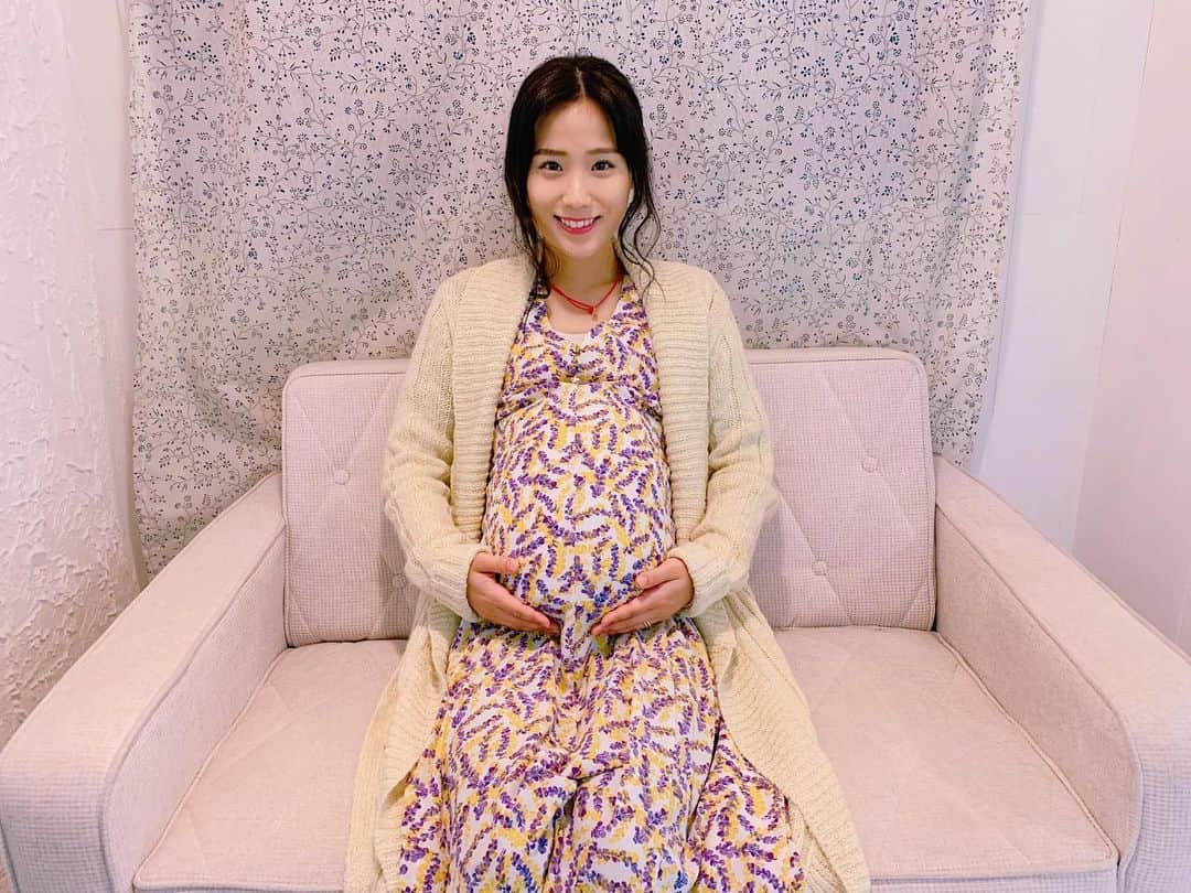 秋山ゆずきさんのインスタグラム写真 - (秋山ゆずきInstagram)「. . #クワイエットプレイス  オフショット📷 はじめての妊婦さん役でした。 . いつかママになる時が くるのかなぁ〜👗 . . #クワイエットプレイス」5月11日 9時15分 - yuzukiakiyama