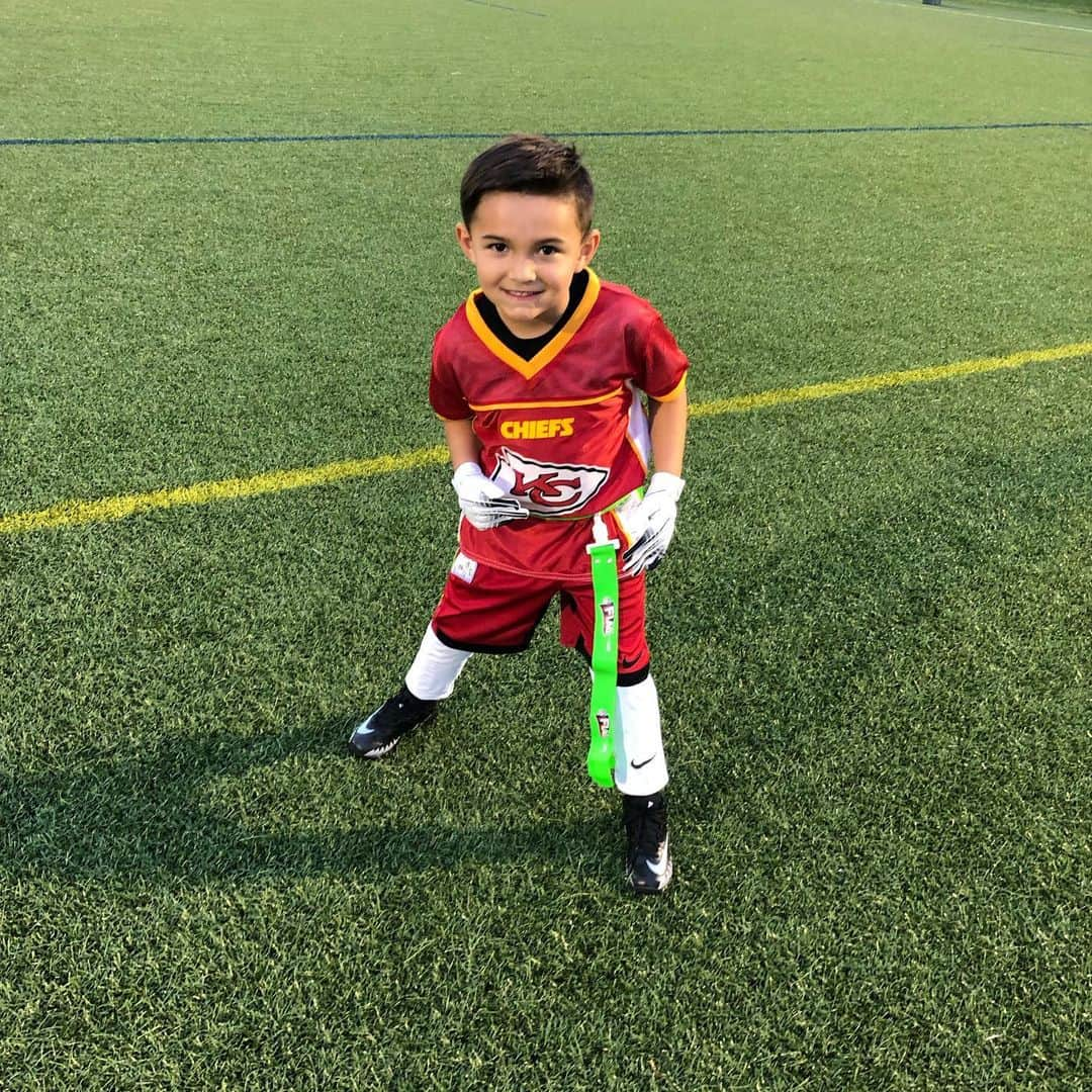 カイリン・ローリーさんのインスタグラム写真 - (カイリン・ローリーInstagram)「This kid 🏈😍 @thelincmarshall」5月11日 9時31分 - kaillowry