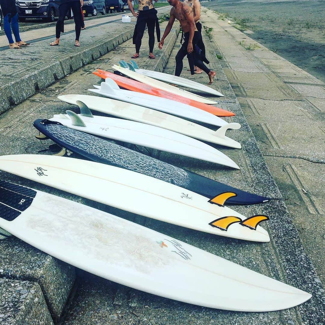小西神士さんのインスタグラム写真 - (小西神士Instagram)「#303surfboards #303#木崎浜#最高の遊び道具」5月11日 9時28分 - shinji_konishi