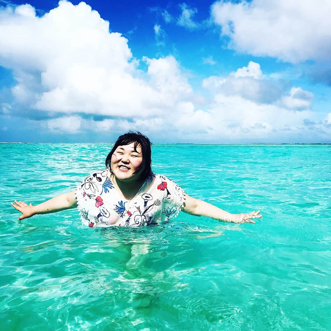 柏崎桃子さんのインスタグラム写真 - (柏崎桃子Instagram)「南の島行きたい欲ハンパない。  #南の島 #旅行 #travel #キレイ な #海  #教えてください」5月11日 10時04分 - momoko_kashiwazaki