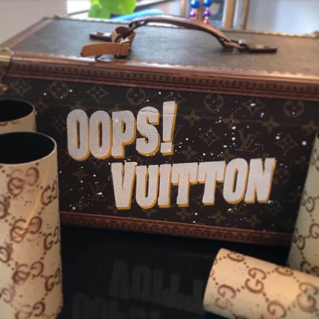 LOOTONEのインスタグラム：「LOOTONE Artwrok 2019 "Oops! Vuitton"  製作過程 1 @traxtokyo X @lootone_design」